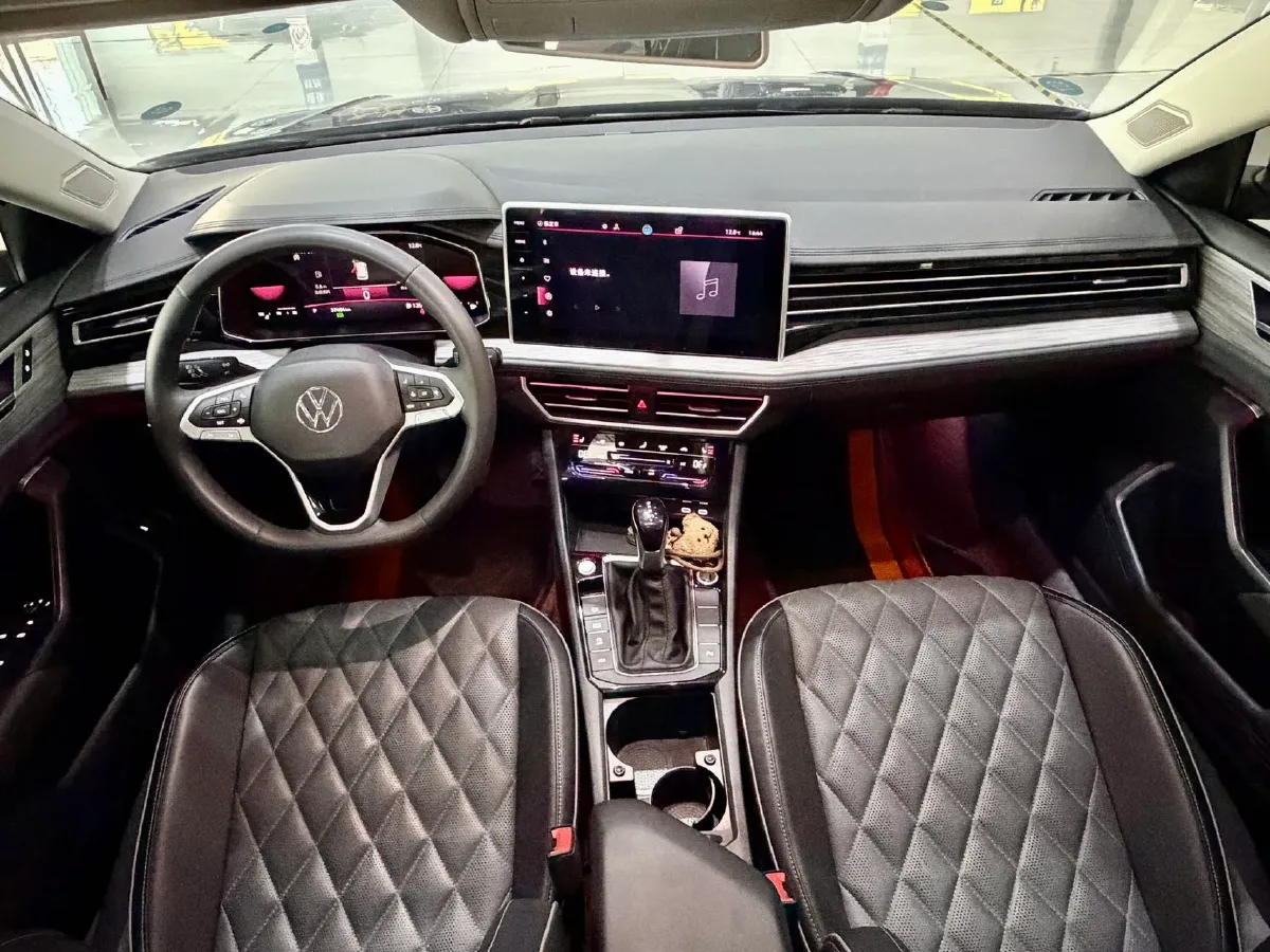 2023 Volkswagen Sagitar 1.5T 160HP L4 7DCT,autocango,china used car exporter,china ev exporter,chinese used car exporter,chinese used ev exporter