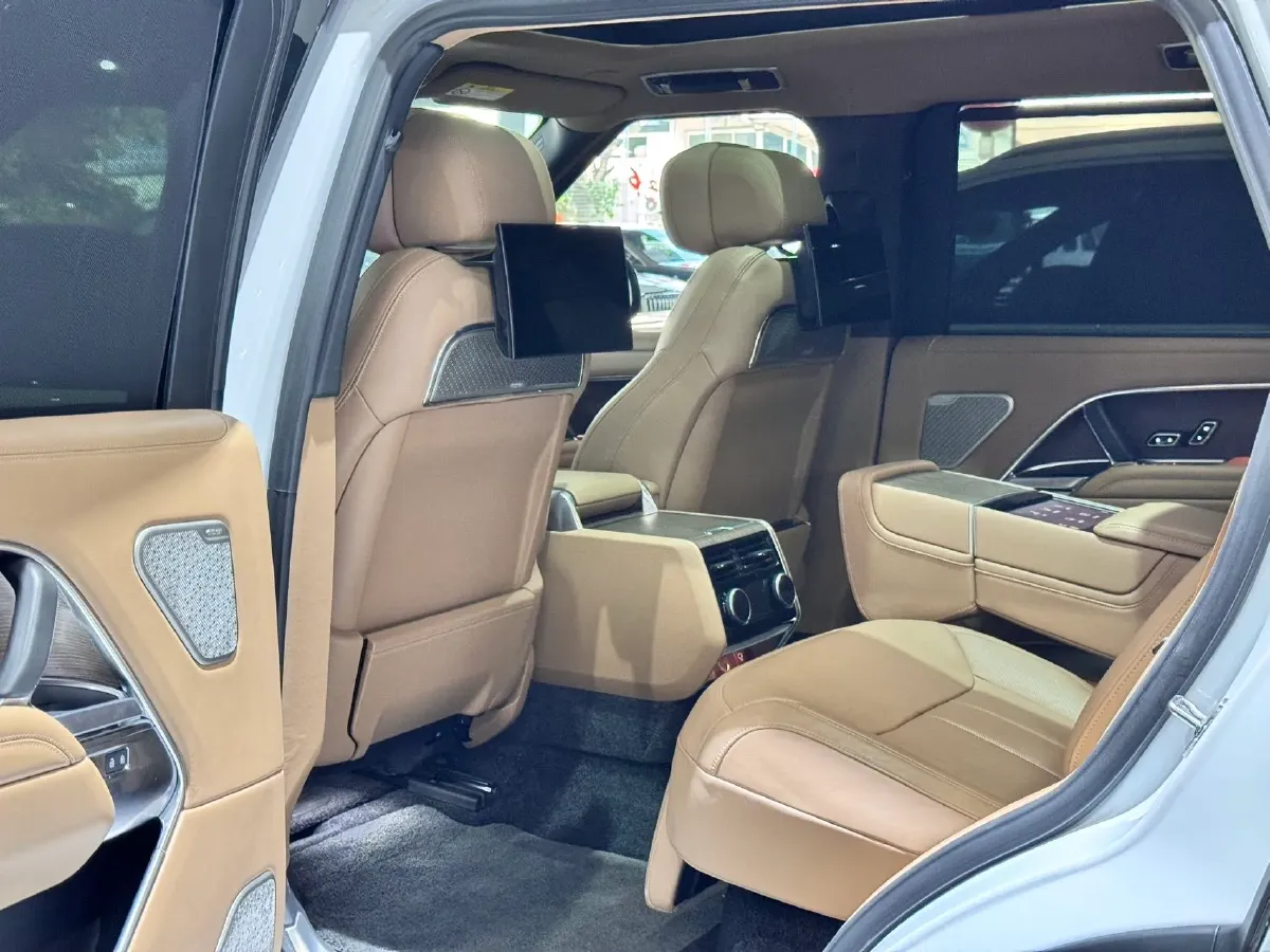 2025 Land Rover Range Rover 3.0T 400HP L6 8AT,autocango,china used car exporter,china ev exporter,chinese used car exporter,chinese used ev exporter