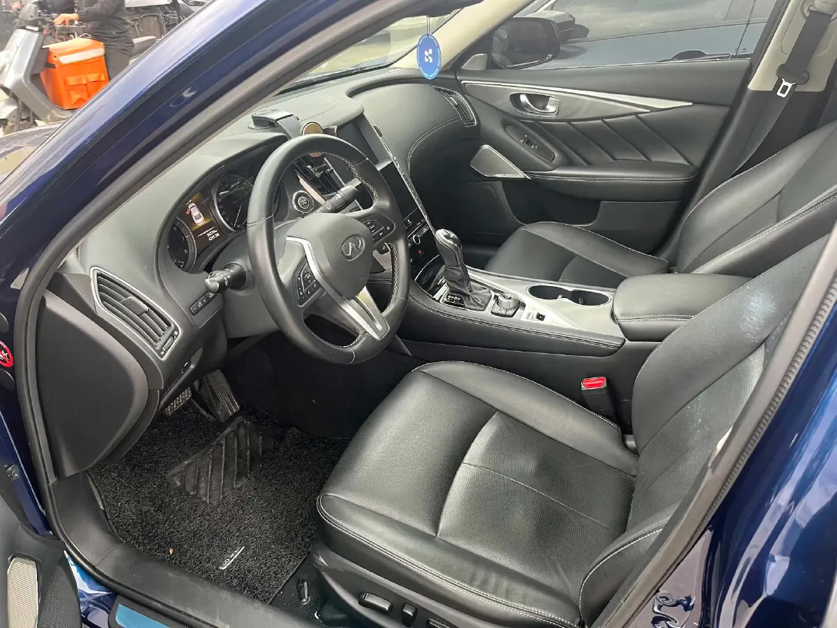 2018 Jeep Grand Commander 2.0T 265HP L4 9AT,autocango,china used car exporter,china ev exporter,chinese used car exporter,chinese used ev exporter