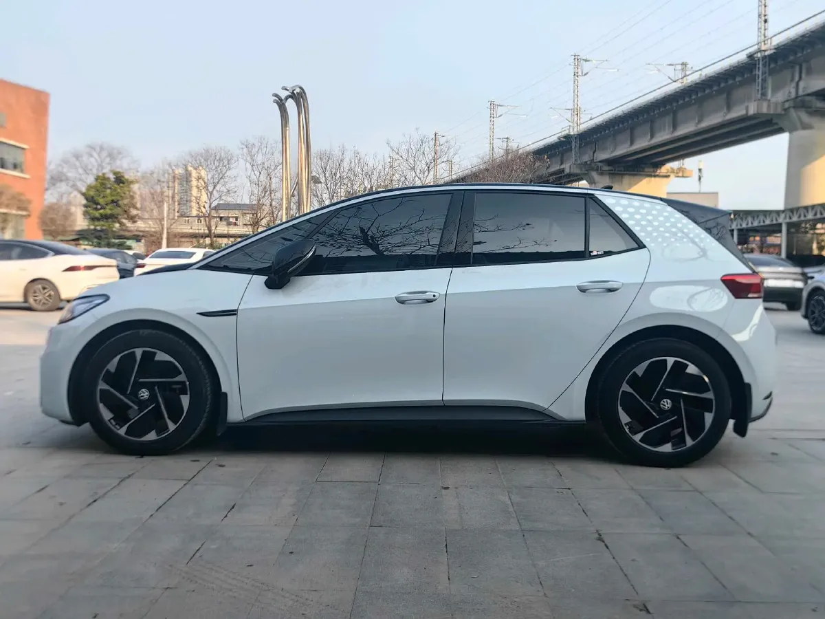 2023 Volkswagen ID.3 BEV 52.8KWH,autocango,china used car exporter,china ev exporter,chinese used car exporter,chinese used ev exporter