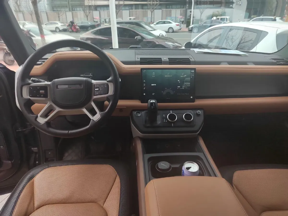 2024 Land Rover Defender 3.0T 400HP L6 8AT,autocango,china used car exporter,china ev exporter,chinese used car exporter,chinese used ev exporter