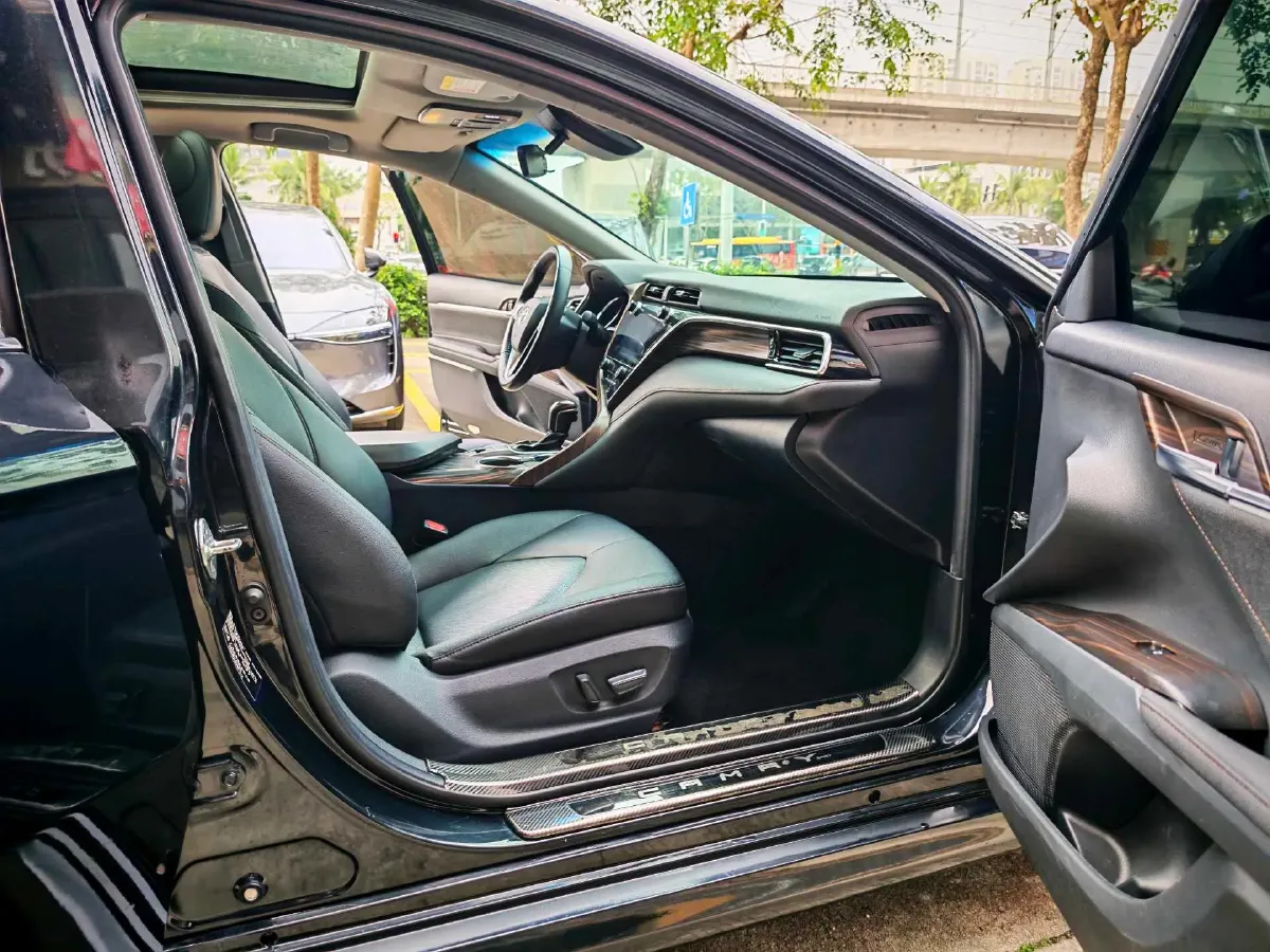 2019 Toyota Camry 2.5L 209HP L4 8AT,autocango,china used car exporter,china ev exporter,chinese used car exporter,chinese used ev exporter