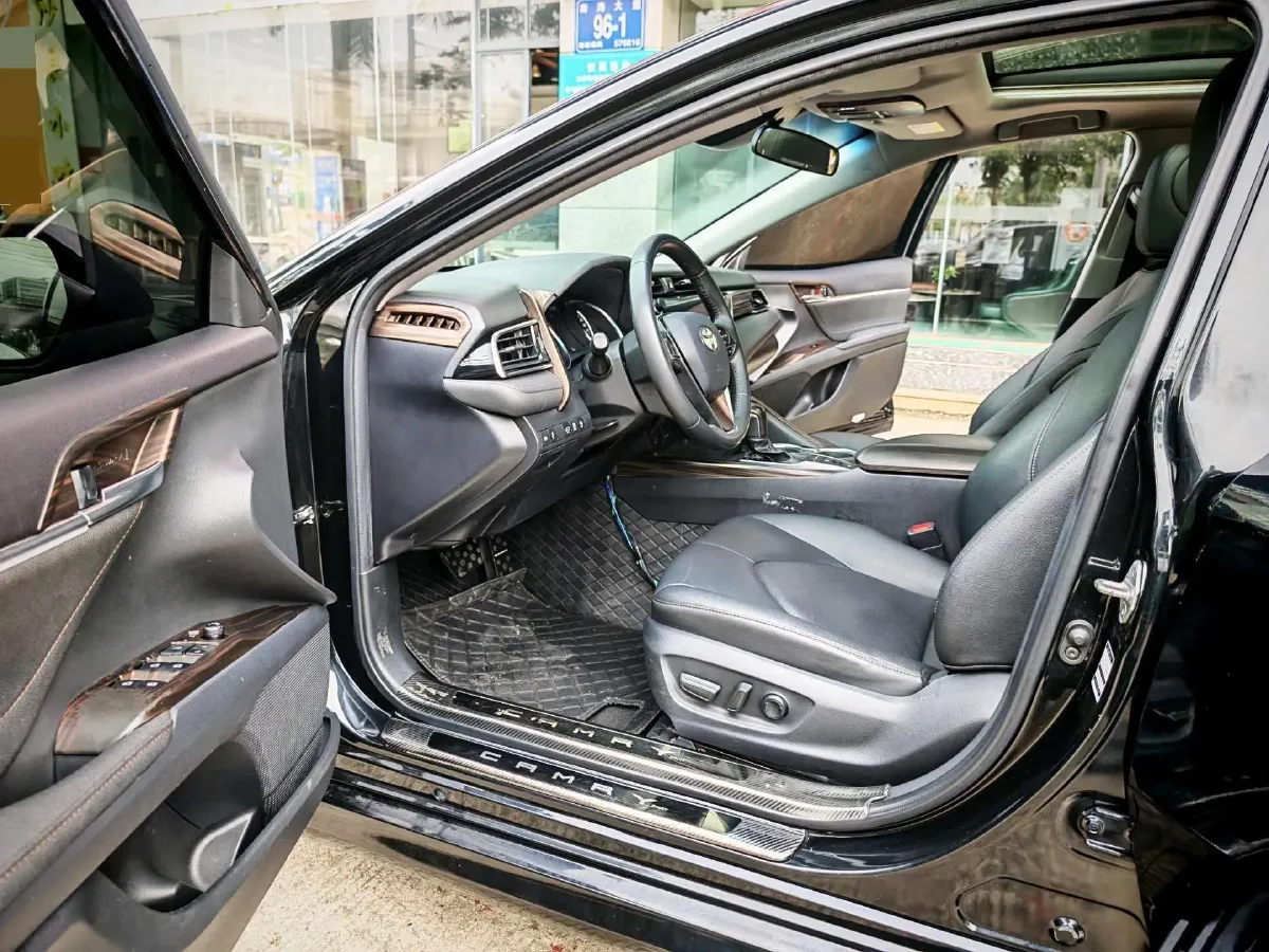2019 Toyota Camry 2.5L 209HP L4 8AT,autocango,china used car exporter,china ev exporter,chinese used car exporter,chinese used ev exporter