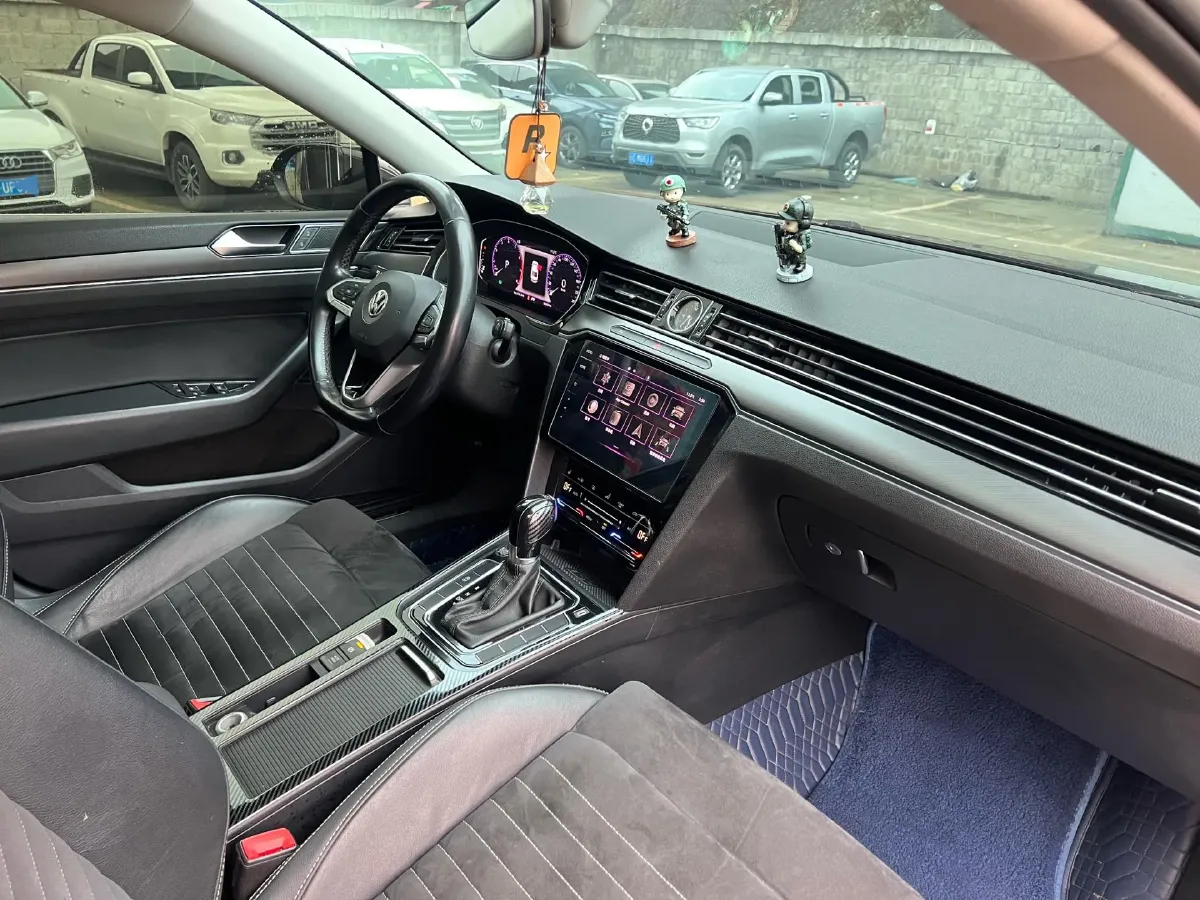 2020 Volkswagen Magotan 2.0T 186HP L4 7DCT,autocango,china used car exporter,china ev exporter,chinese used car exporter,chinese used ev exporter