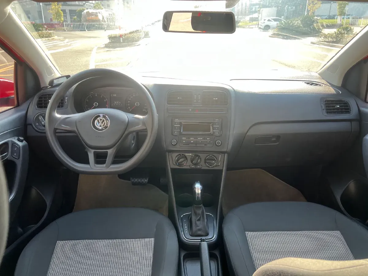 2016 Volkswagen Polo 1.4L 90HP L4 6AT,autocango,china used car exporter,china ev exporter,chinese used car exporter,chinese used ev exporter