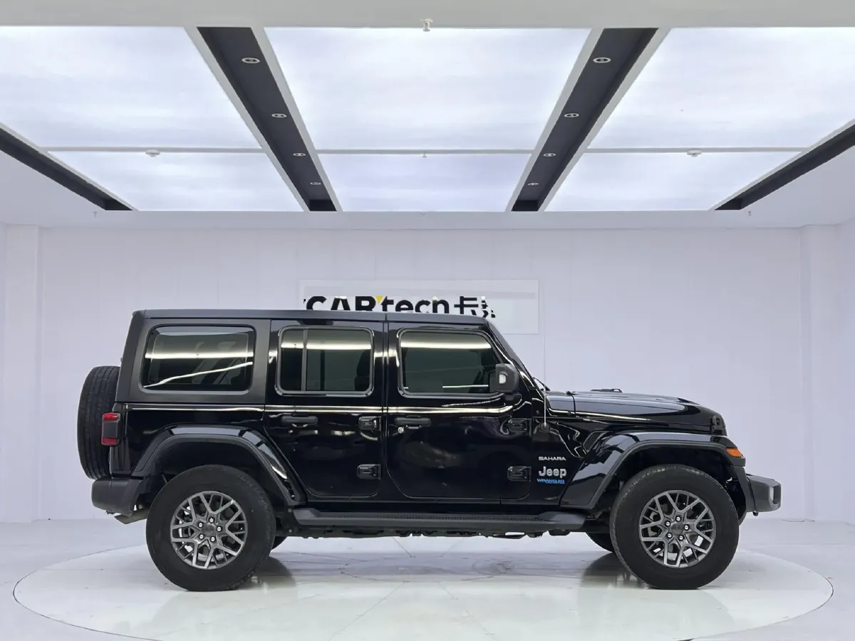 2021 Jeep Wrangler 2.0T 266HP L4 8AT PHEV 17KWH,autocango,china used car exporter,china ev exporter,chinese used car exporter,chinese used ev exporter