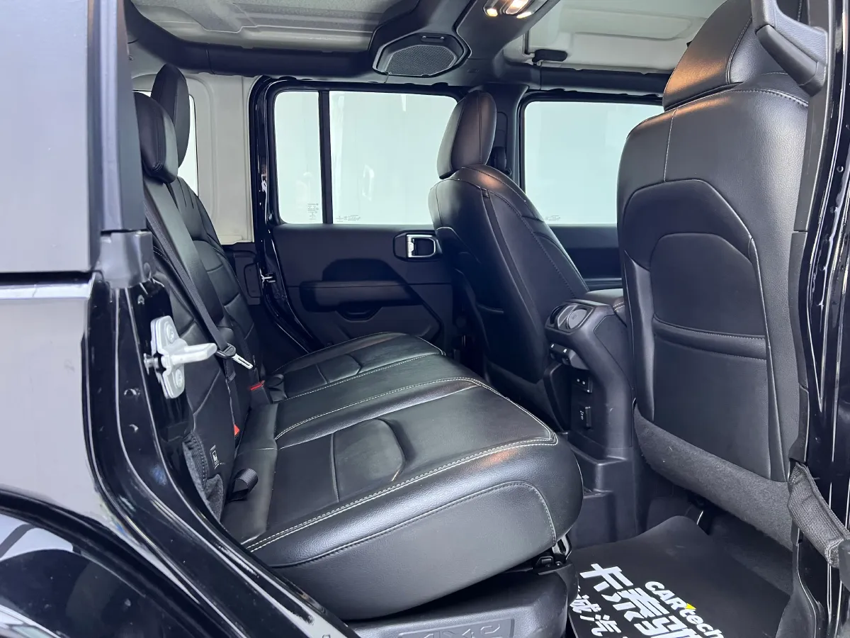 2021 Jeep Wrangler 2.0T 266HP L4 8AT PHEV 17KWH,autocango,china used car exporter,china ev exporter,chinese used car exporter,chinese used ev exporter