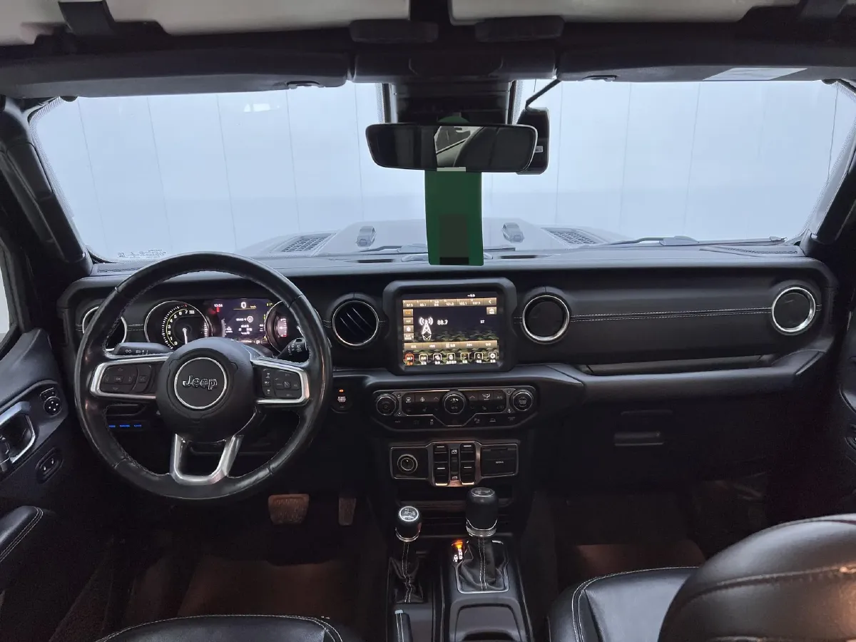 2021 Jeep Wrangler 2.0T 266HP L4 8AT PHEV 17KWH,autocango,china used car exporter,china ev exporter,chinese used car exporter,chinese used ev exporter