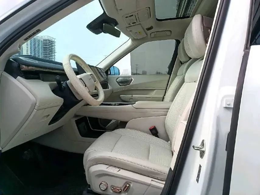 2025 LYNK&CO 900 2.0T 254HP L4 3DHT PHEV,autocango,china used car exporter,china ev exporter,chinese used car exporter,chinese used ev exporter