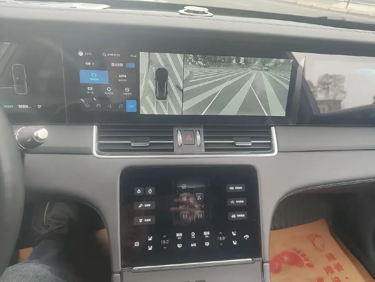 2020 Li ONE Range Extended 131HP REEV 40.5KWH,autocango,china used car exporter,china ev exporter,chinese used car exporter,chinese used ev exporter