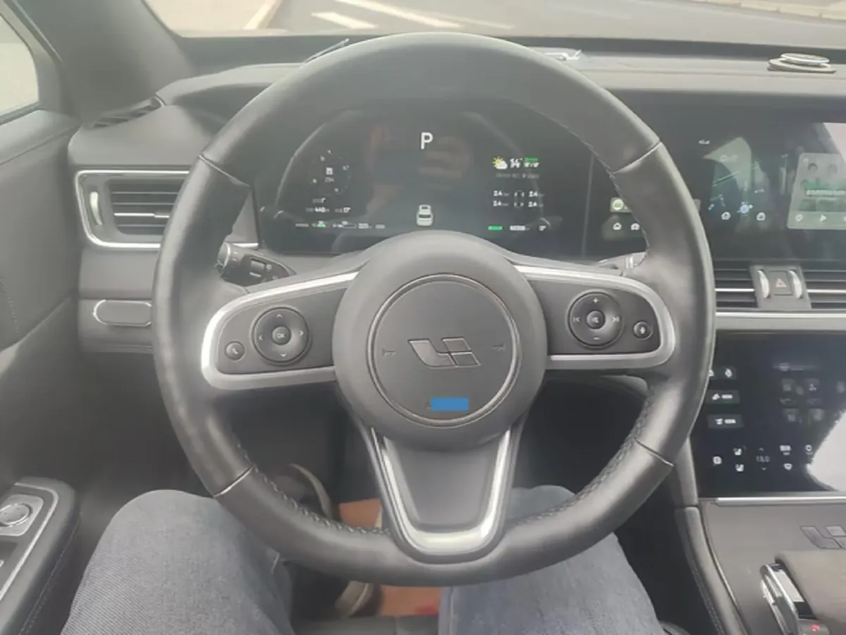 2020 Li ONE Range Extended 131HP REEV 40.5KWH,autocango,china used car exporter,china ev exporter,chinese used car exporter,chinese used ev exporter