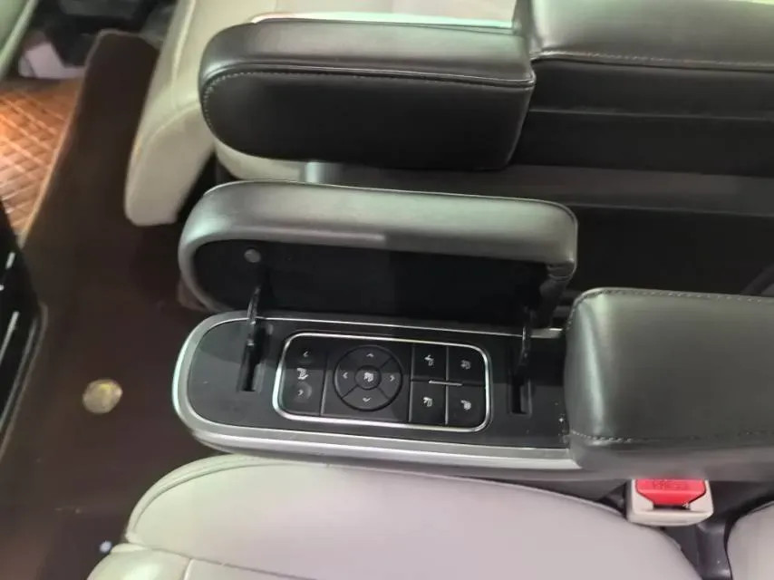 2021 GAC Trumpchi M8 2.0T 252HP L4 8AT,autocango,china used car exporter,china ev exporter,chinese used car exporter,chinese used ev exporter