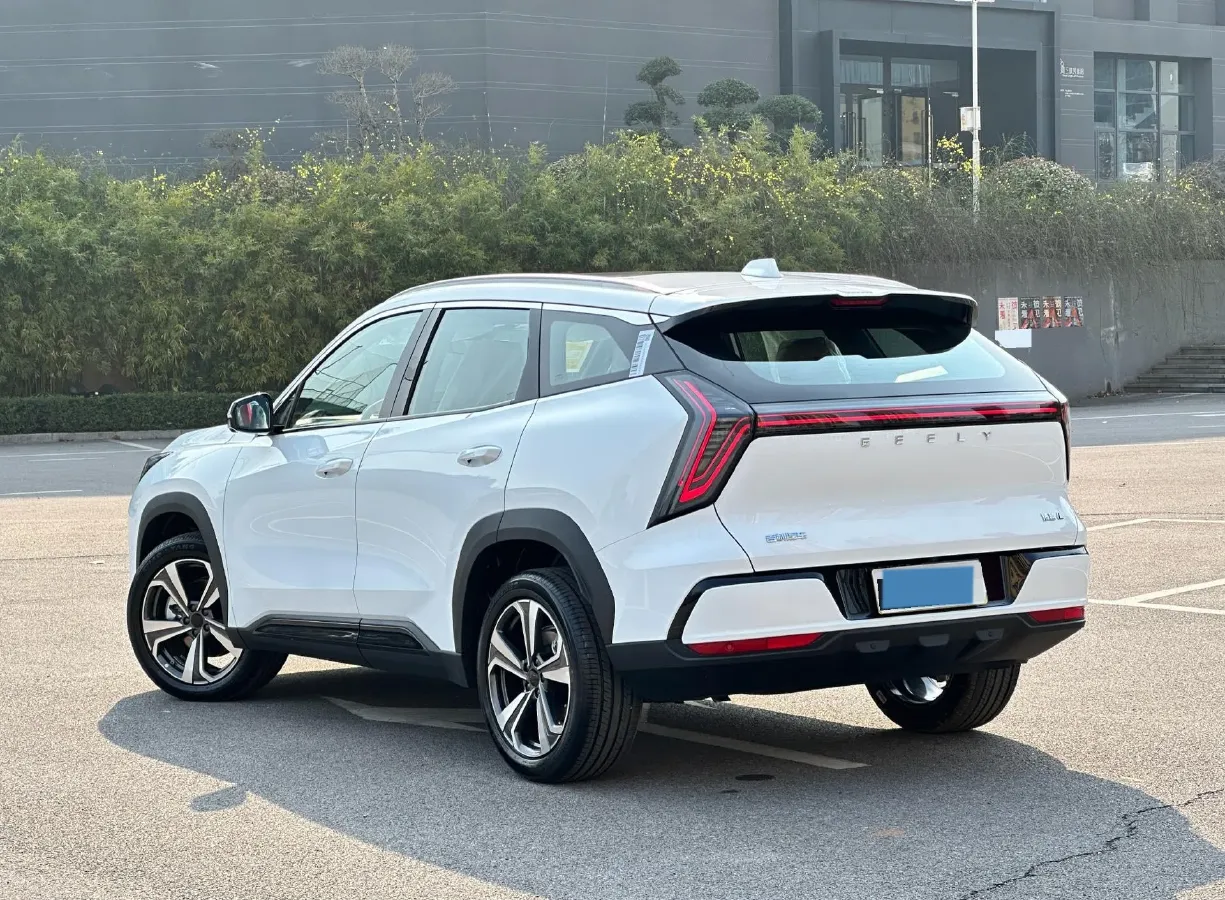 2025 Geely StarRay 1.5T 181HP L4 7DCT,autocango,china used car exporter,china ev exporter,chinese used car exporter,chinese used ev exporter