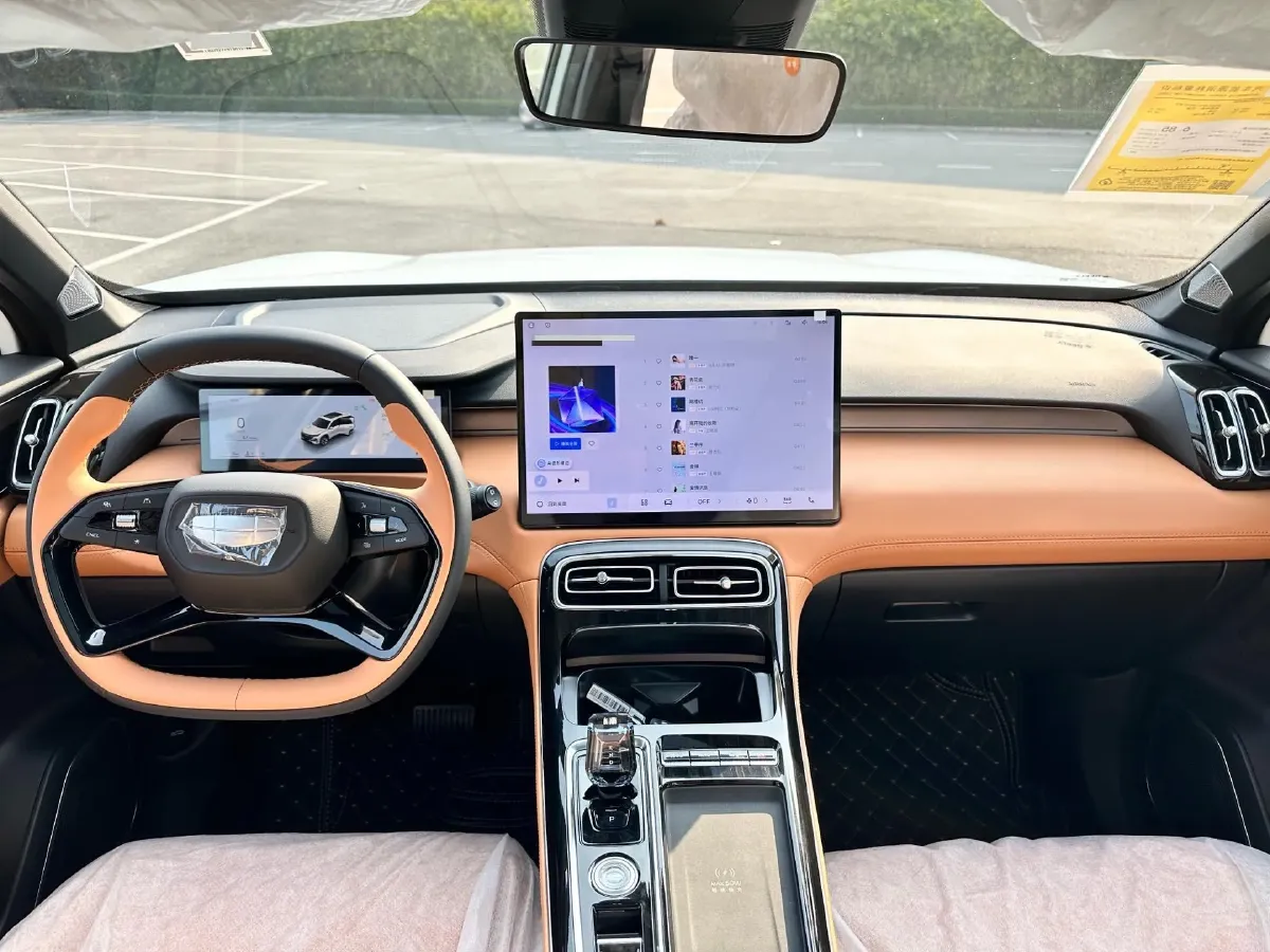 2025 Geely StarRay 1.5T 181HP L4 7DCT,autocango,china used car exporter,china ev exporter,chinese used car exporter,chinese used ev exporter