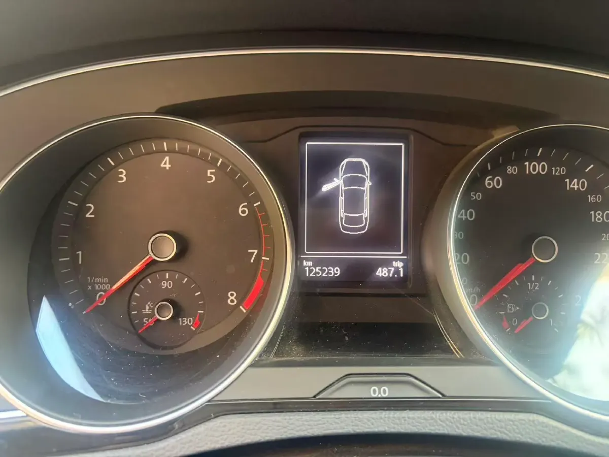 2018 Volkswagen Magotan 2.0T 220HP L4 7DCT,autocango,china used car exporter,china ev exporter,chinese used car exporter,chinese used ev exporter