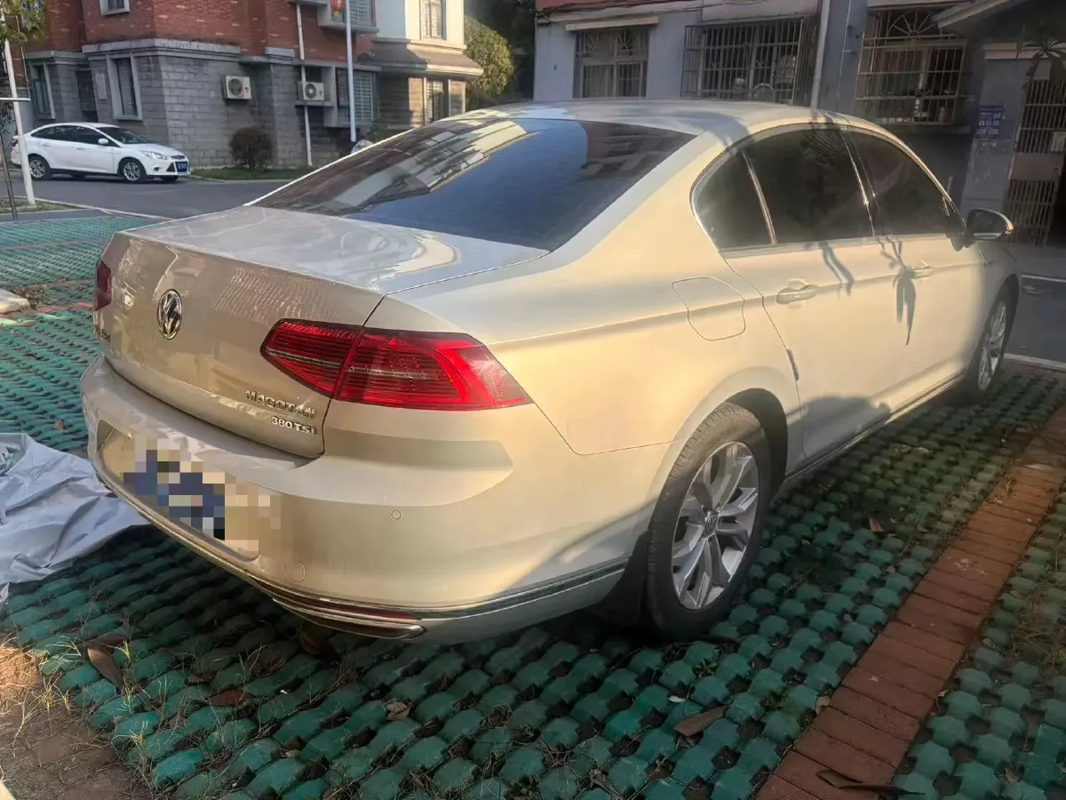 2018 Volkswagen Magotan 2.0T 220HP L4 7DCT,autocango,china used car exporter,china ev exporter,chinese used car exporter,chinese used ev exporter