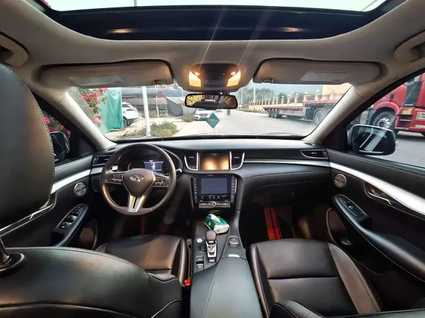 2018 Jeep Grand Commander 2.0T 265HP L4 9AT,autocango,china used car exporter,china ev exporter,chinese used car exporter,chinese used ev exporter