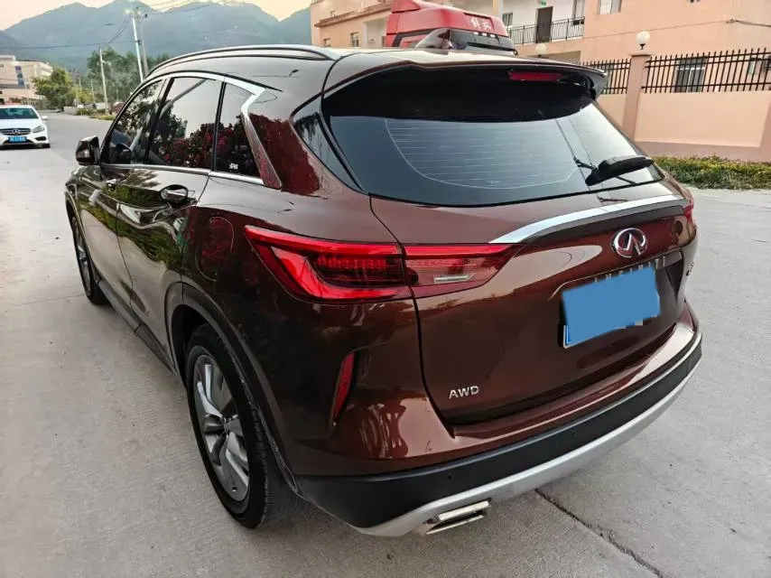 2018 Jeep Grand Commander 2.0T 265HP L4 9AT,autocango,china used car exporter,china ev exporter,chinese used car exporter,chinese used ev exporter