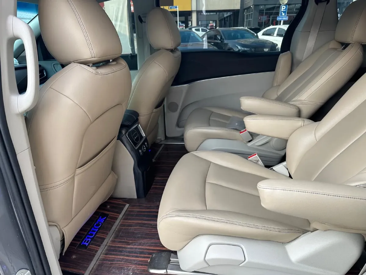 2021 Buick GL8 2.0T 237HP L4 9AT,autocango,china used car exporter,china ev exporter,chinese used car exporter,chinese used ev exporter