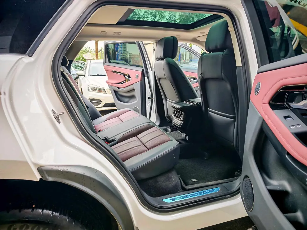 2024 Land Rover Range Rover Evoque 2.0T 249HP L4 9AT,autocango,china used car exporter,china ev exporter,chinese used car exporter,chinese used ev exporter