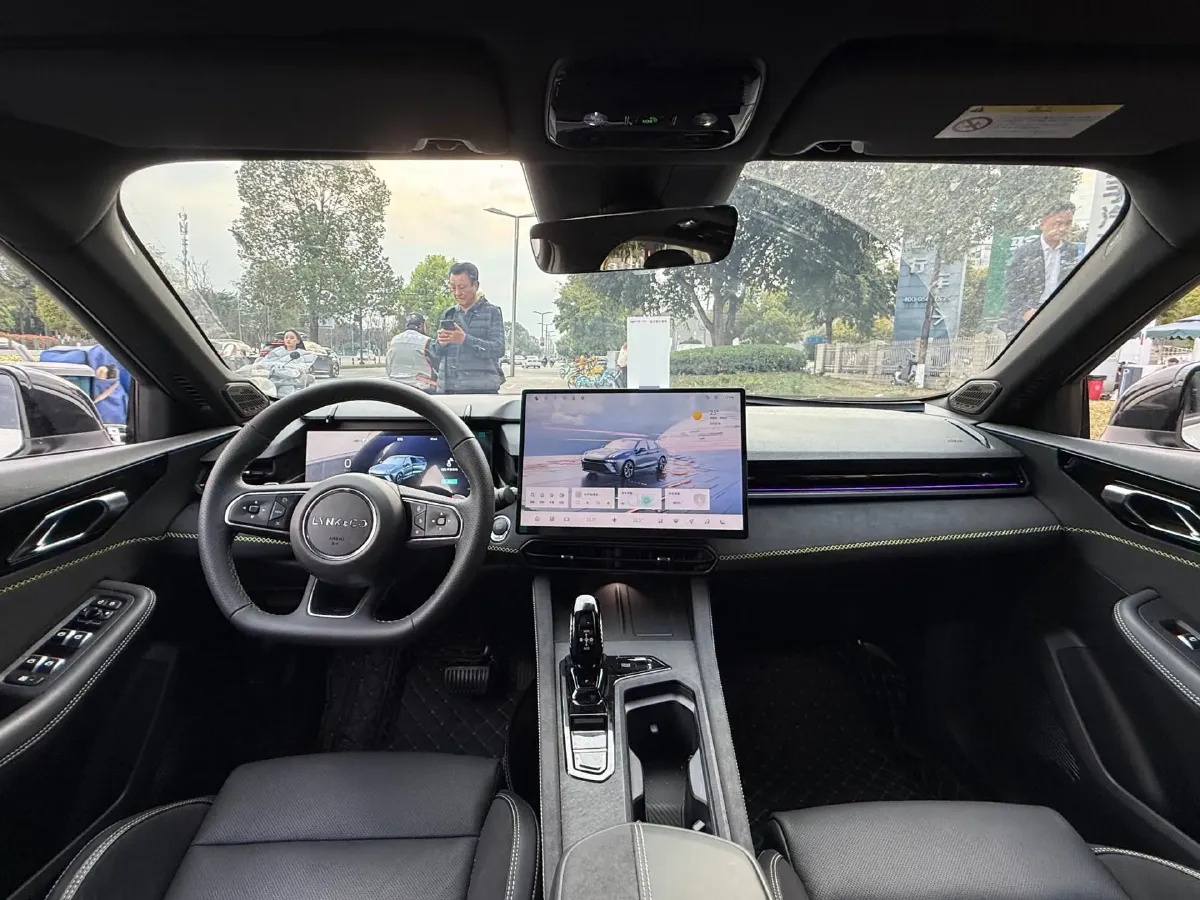 2025 LYNK&CO 03 1.5T 181HP L4 7DCT,autocango,china used car exporter,china ev exporter,chinese used car exporter,chinese used ev exporter