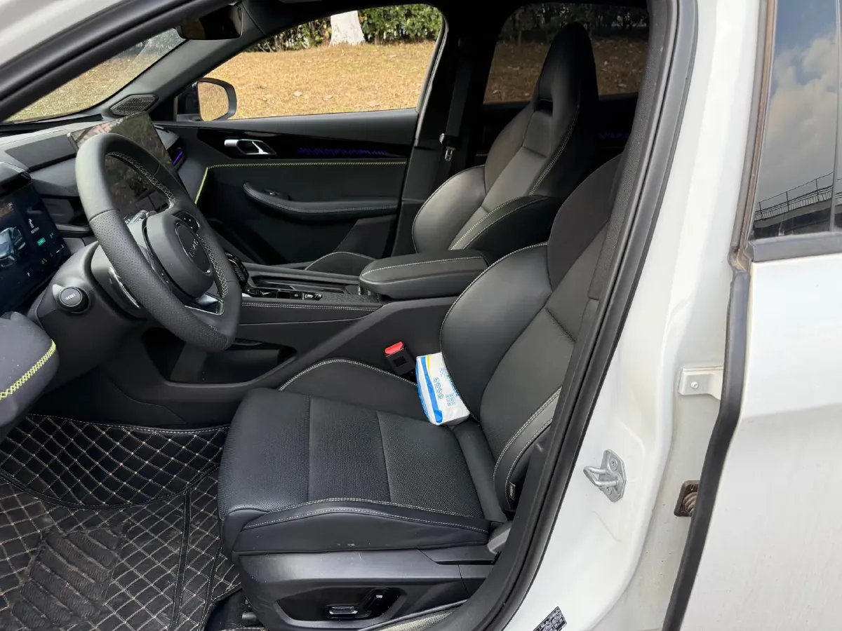 2025 LYNK&CO 03 1.5T 181HP L4 7DCT,autocango,china used car exporter,china ev exporter,chinese used car exporter,chinese used ev exporter