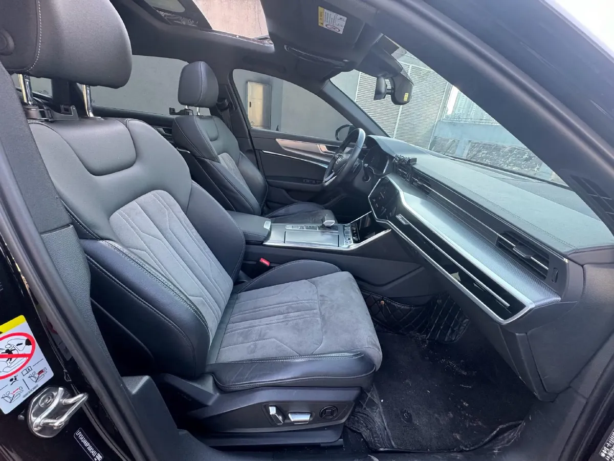 2023 Audi A6L 2.0T 190HP L4 7DCT,autocango,china used car exporter,china ev exporter,chinese used car exporter,chinese used ev exporter