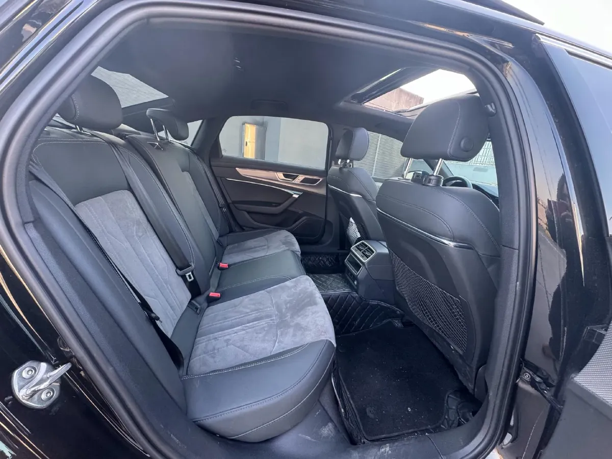 2023 Audi A6L 2.0T 190HP L4 7DCT,autocango,china used car exporter,china ev exporter,chinese used car exporter,chinese used ev exporter