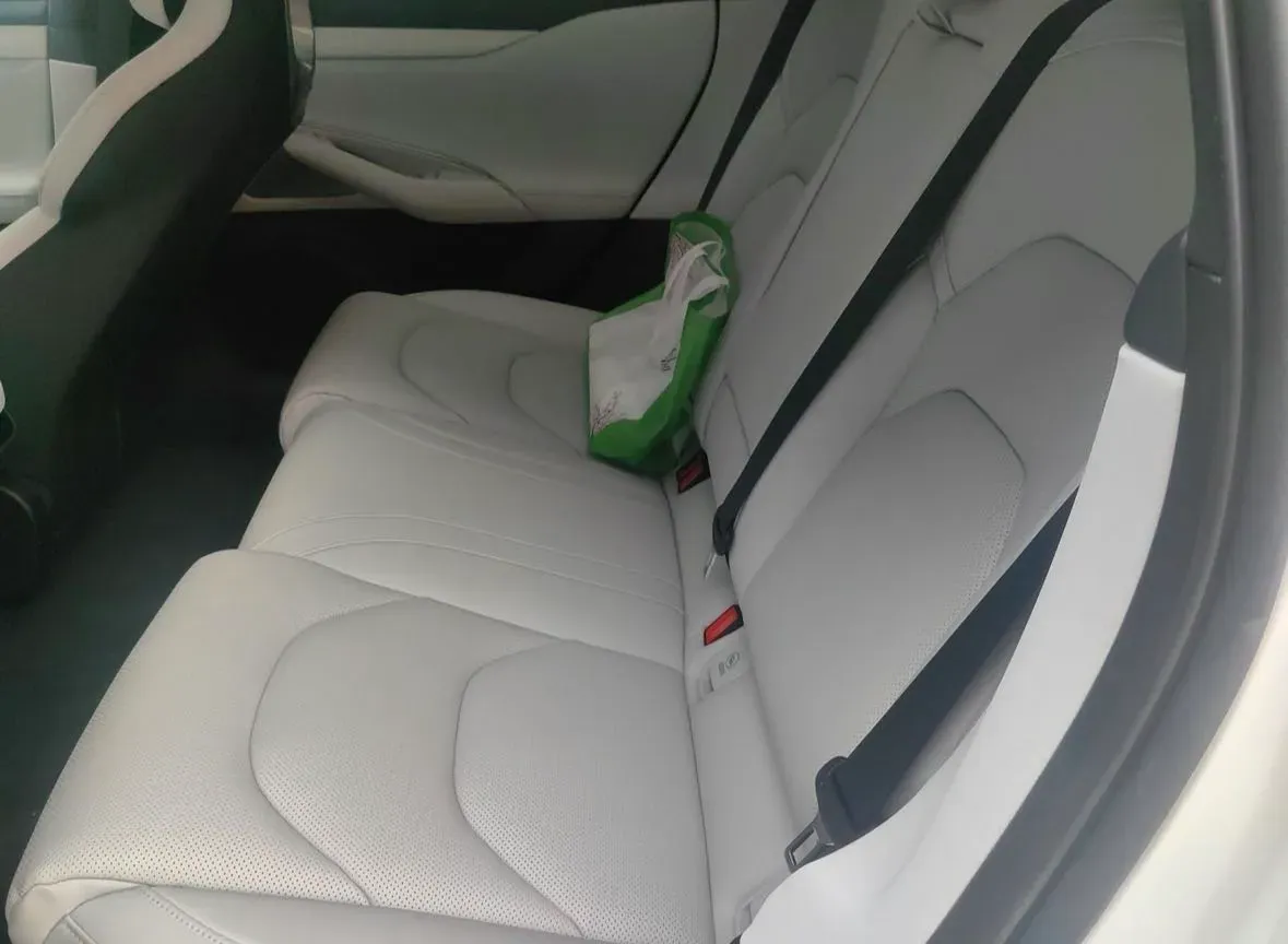 2024 MI SU7 BEV 101KWH,autocango,china used car exporter,china ev exporter,chinese used car exporter,chinese used ev exporter