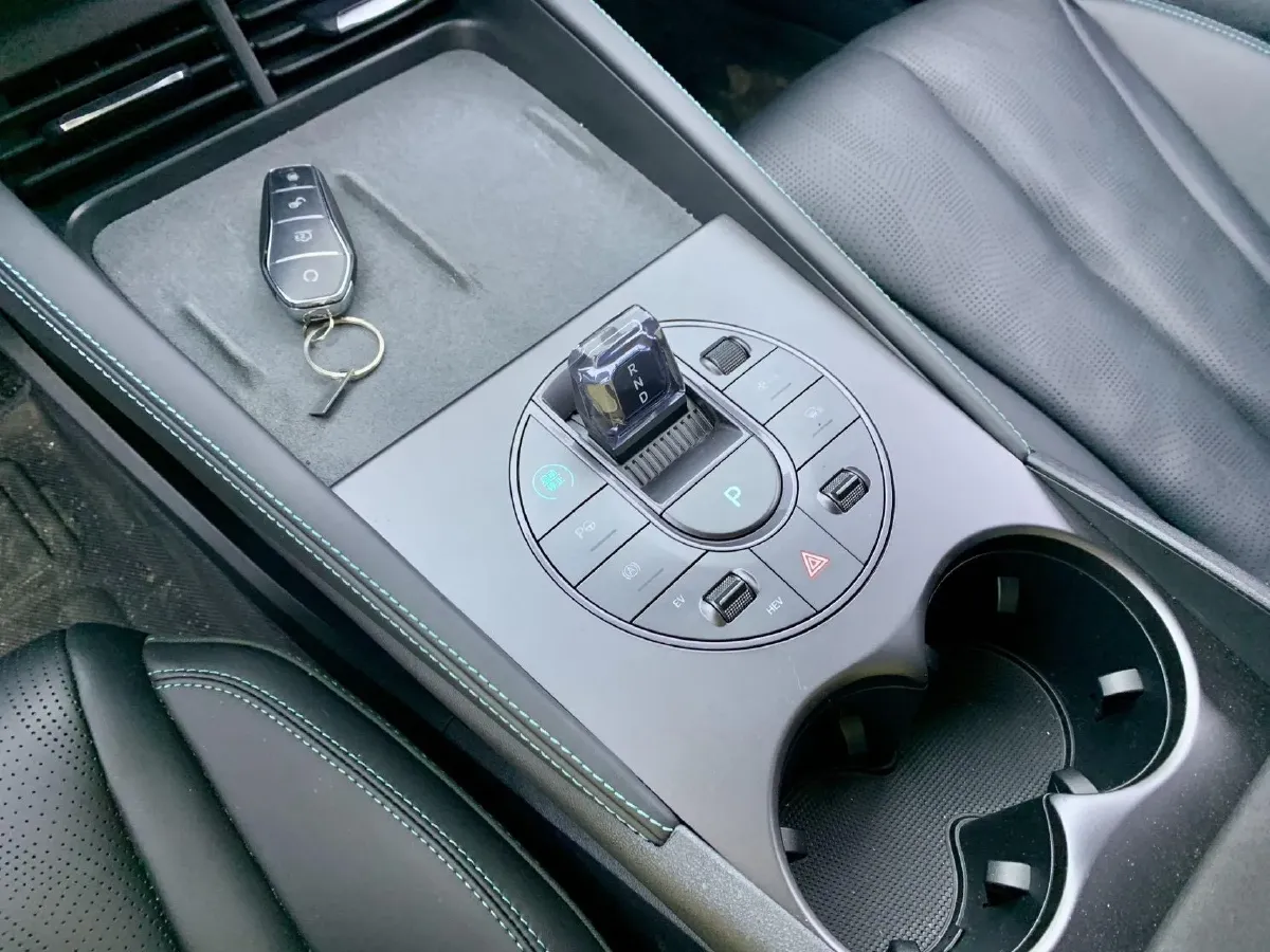 2025 BYD Seal 06 1.5L 101HP L4 E-CVT PHEV 15.87KWH,autocango,china used car exporter,china ev exporter,chinese used car exporter,chinese used ev exporter