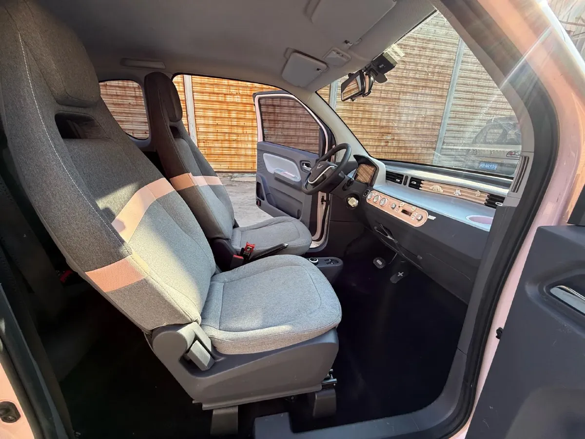 2021 WuLing HongGuang MINI EV BEV 13.9KWH,autocango,china used car exporter,china ev exporter,chinese used car exporter,chinese used ev exporter