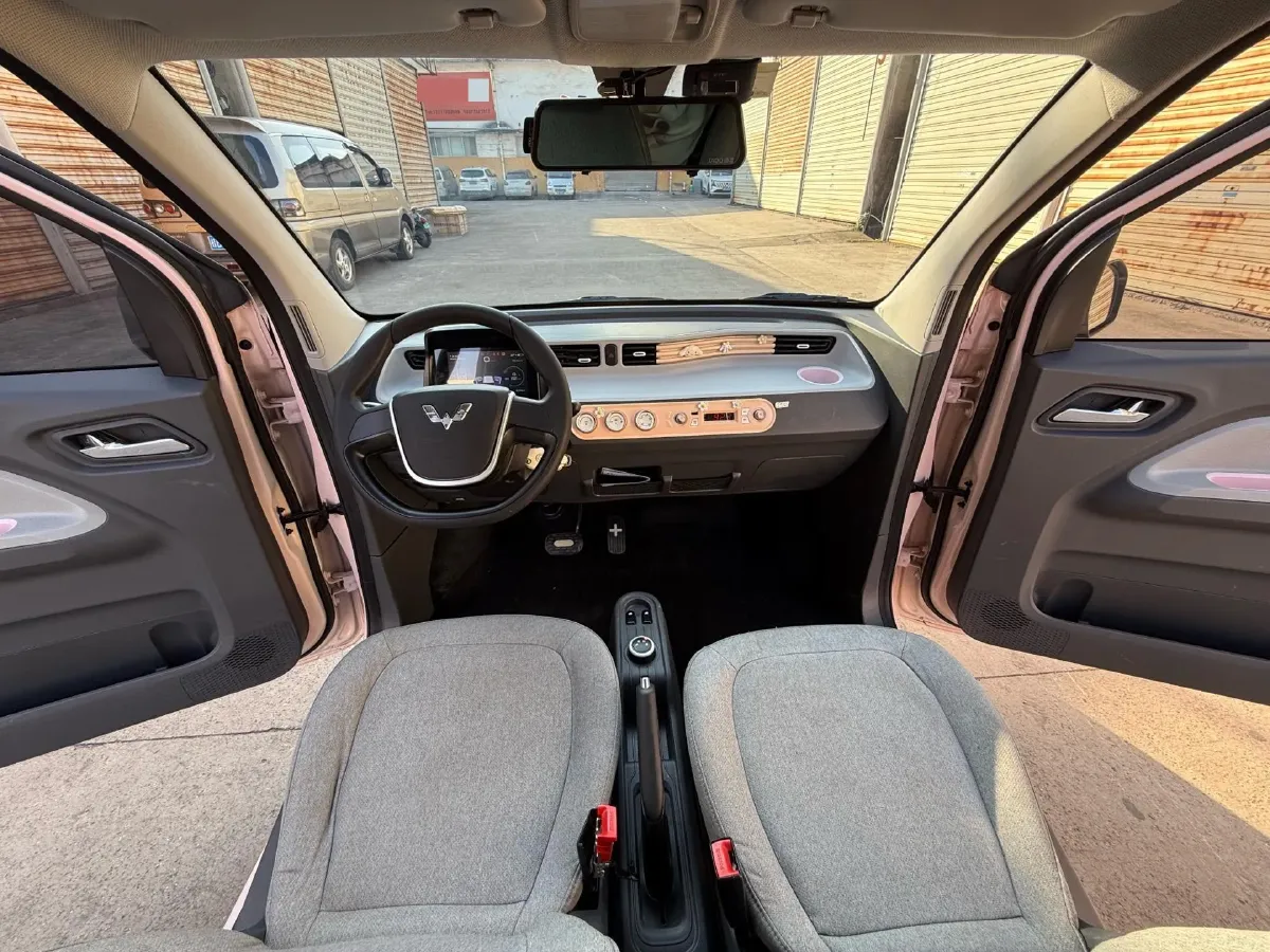 2021 WuLing HongGuang MINI EV BEV 13.9KWH,autocango,china used car exporter,china ev exporter,chinese used car exporter,chinese used ev exporter