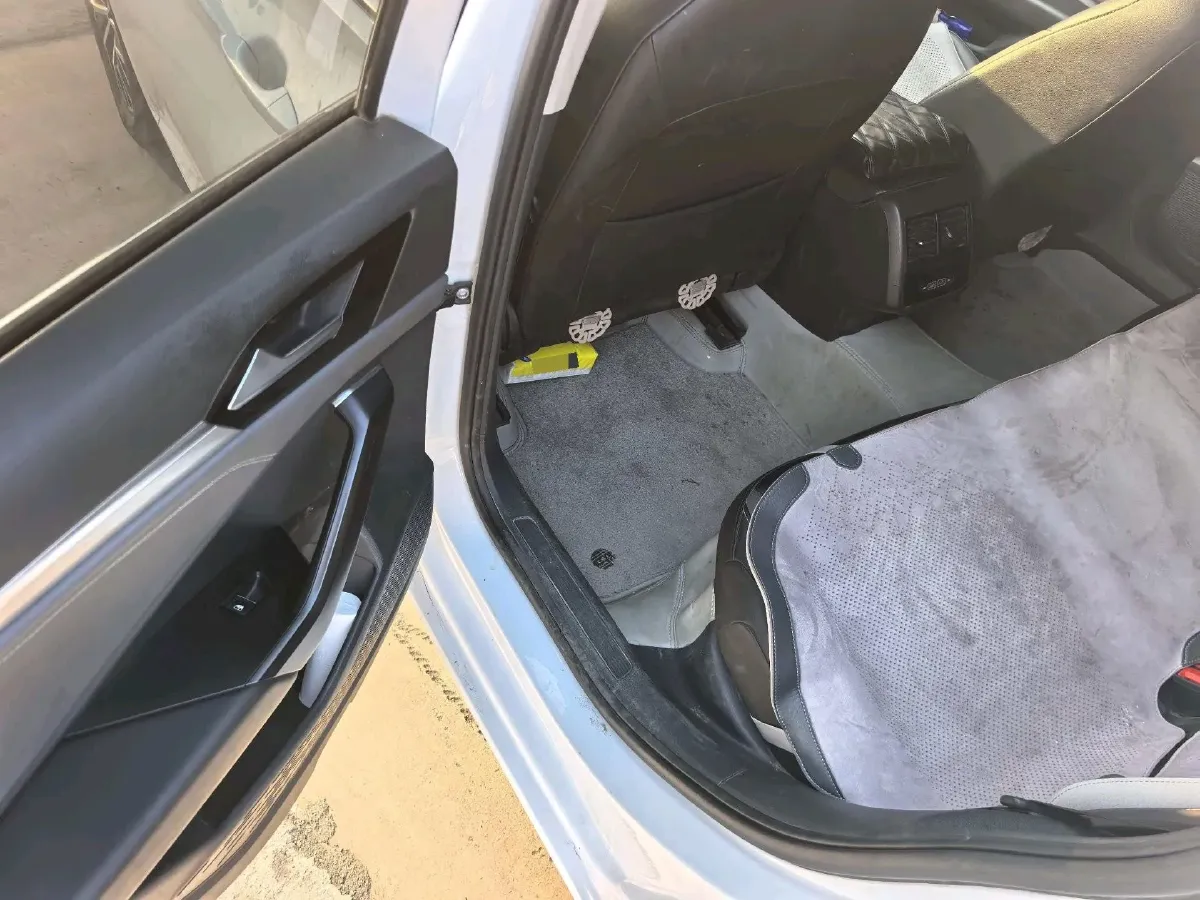 2019 Jeep Renegade 1.3T 173HP L4 7DCT,autocango,china used car exporter,china ev exporter,chinese used car exporter,chinese used ev exporter