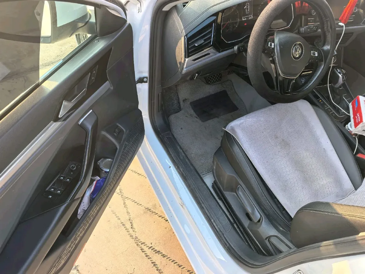 2019 Jeep Renegade 1.3T 173HP L4 7DCT,autocango,china used car exporter,china ev exporter,chinese used car exporter,chinese used ev exporter