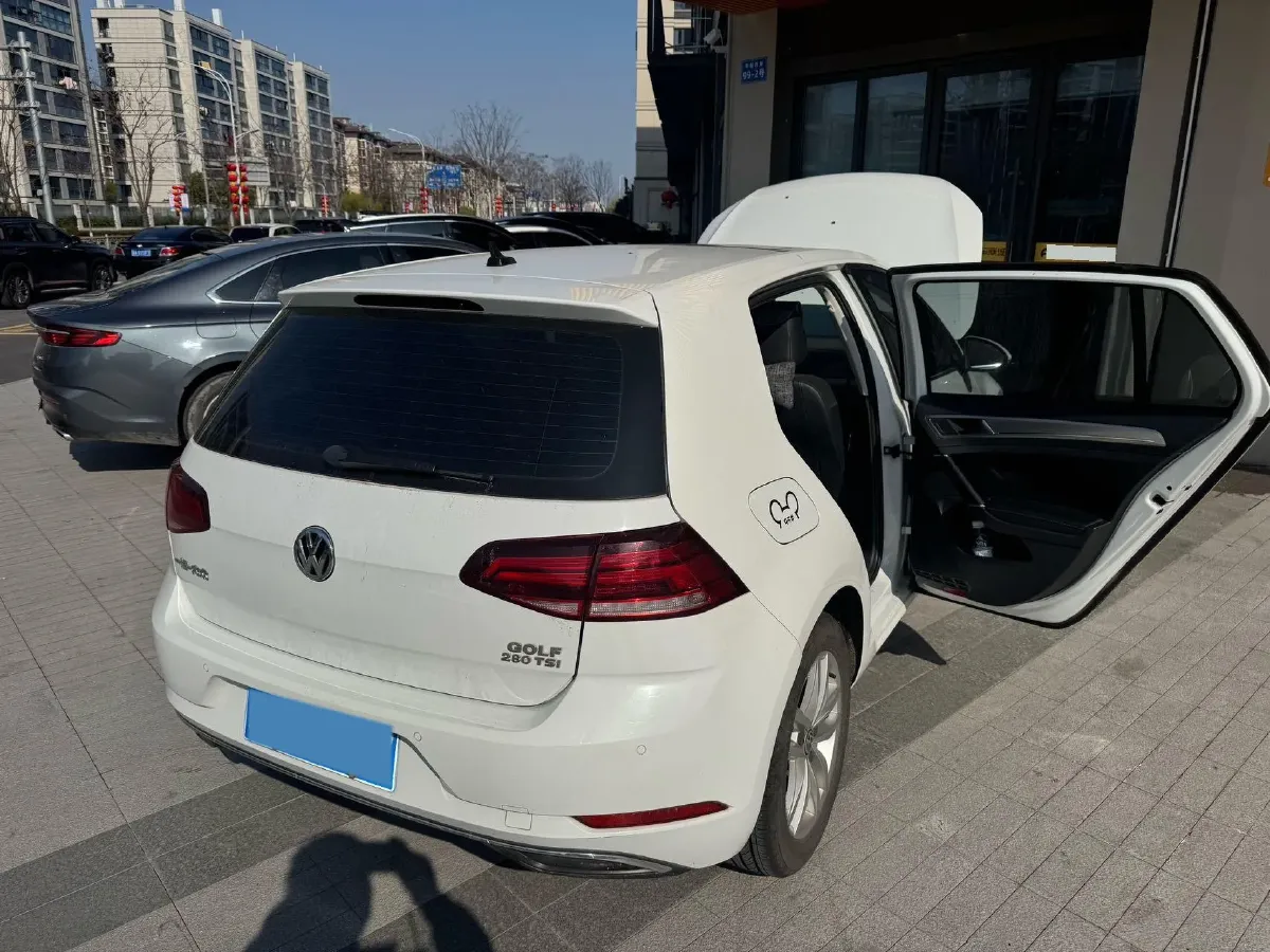 2019 Brilliance Auto V7 1.8T 231HP L4 7DCT,autocango,china used car exporter,china ev exporter,chinese used car exporter,chinese used ev exporter