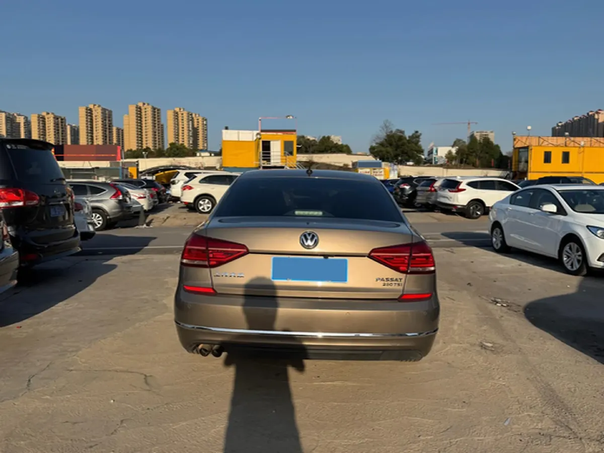 2017 Volkswagen Passat 1.4T 150HP L4 7DCT,autocango,china used car exporter,china ev exporter,chinese used car exporter,chinese used ev exporter