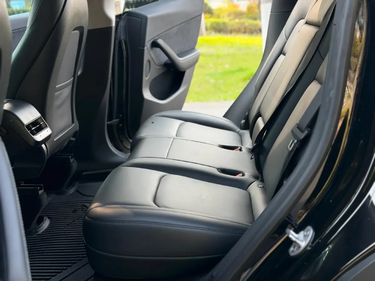 2022 Tesla Model Y BEV 60KWH,autocango,china used car exporter,china ev exporter,chinese used car exporter,chinese used ev exporter