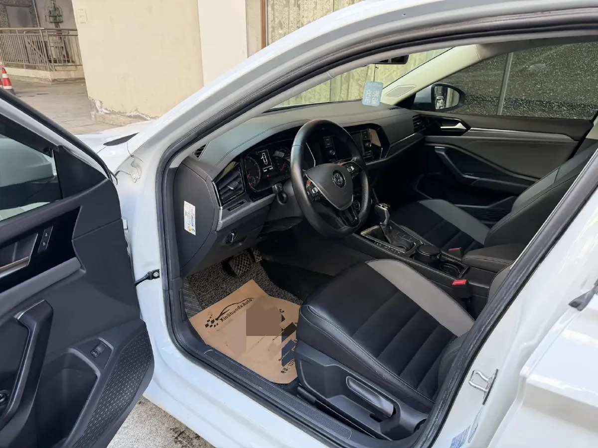 2019 Jeep Renegade 1.3T 173HP L4 7DCT,autocango,china used car exporter,china ev exporter,chinese used car exporter,chinese used ev exporter