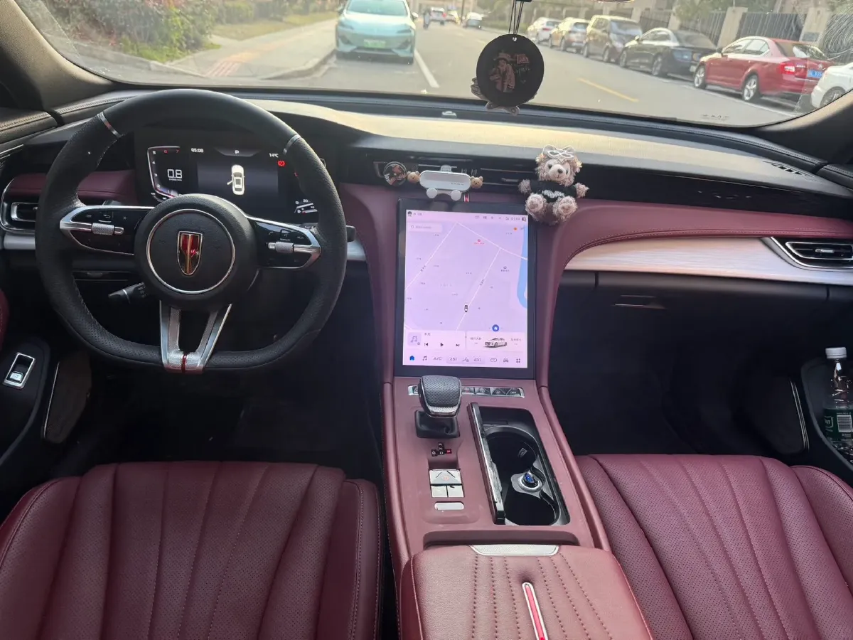 2025 HongQi H5 1.5T 169HP L4 7DCT,autocango,china used car exporter,china ev exporter,chinese used car exporter,chinese used ev exporter