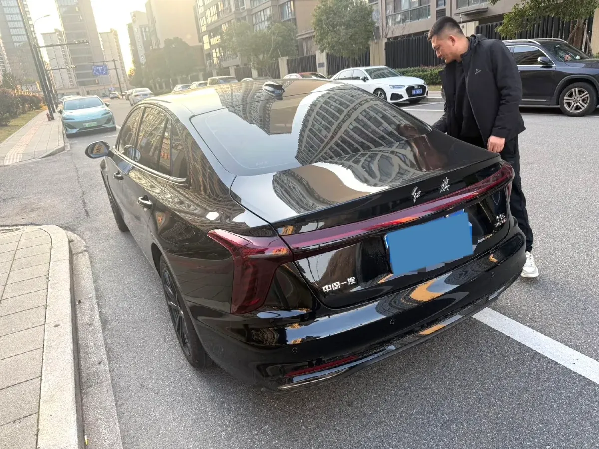2025 HongQi H5 1.5T 169HP L4 7DCT,autocango,china used car exporter,china ev exporter,chinese used car exporter,chinese used ev exporter