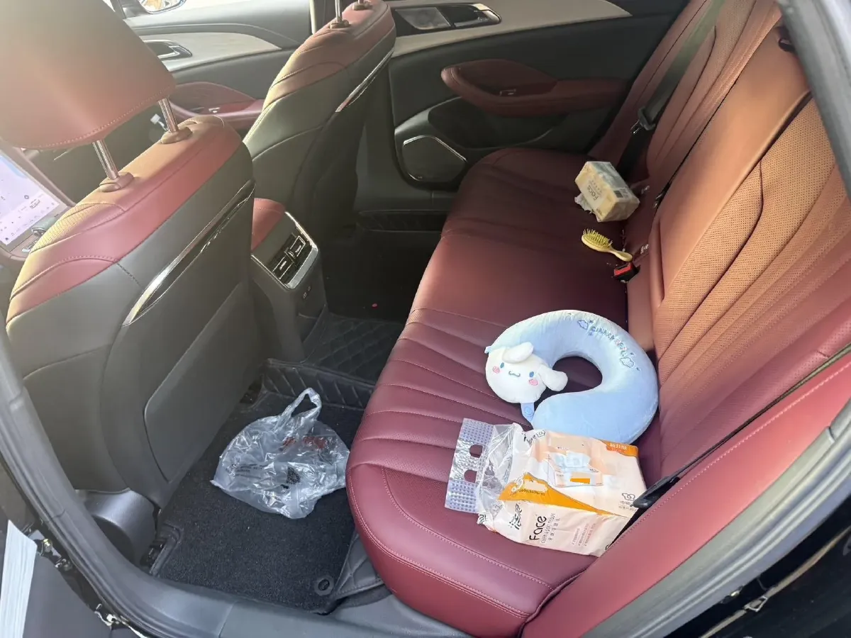 2025 HongQi H5 1.5T 169HP L4 7DCT,autocango,china used car exporter,china ev exporter,chinese used car exporter,chinese used ev exporter