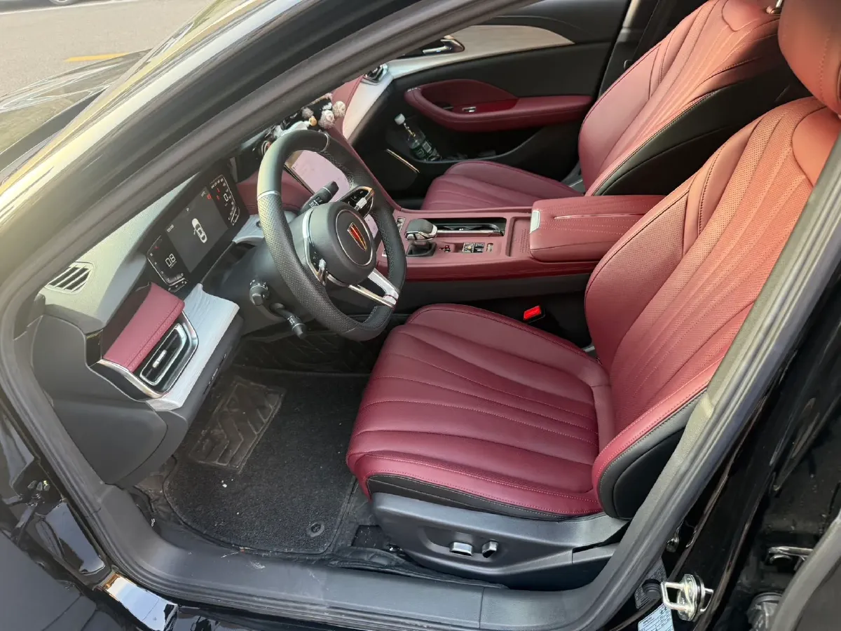 2025 HongQi H5 1.5T 169HP L4 7DCT,autocango,china used car exporter,china ev exporter,chinese used car exporter,chinese used ev exporter