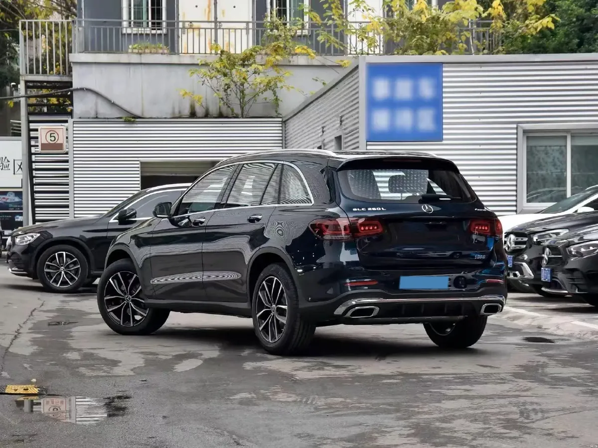 2022 Mercedes-Benz GLC Class 2.0T 197HP L4 9AT,autocango,china used car exporter,china ev exporter,chinese used car exporter,chinese used ev exporter