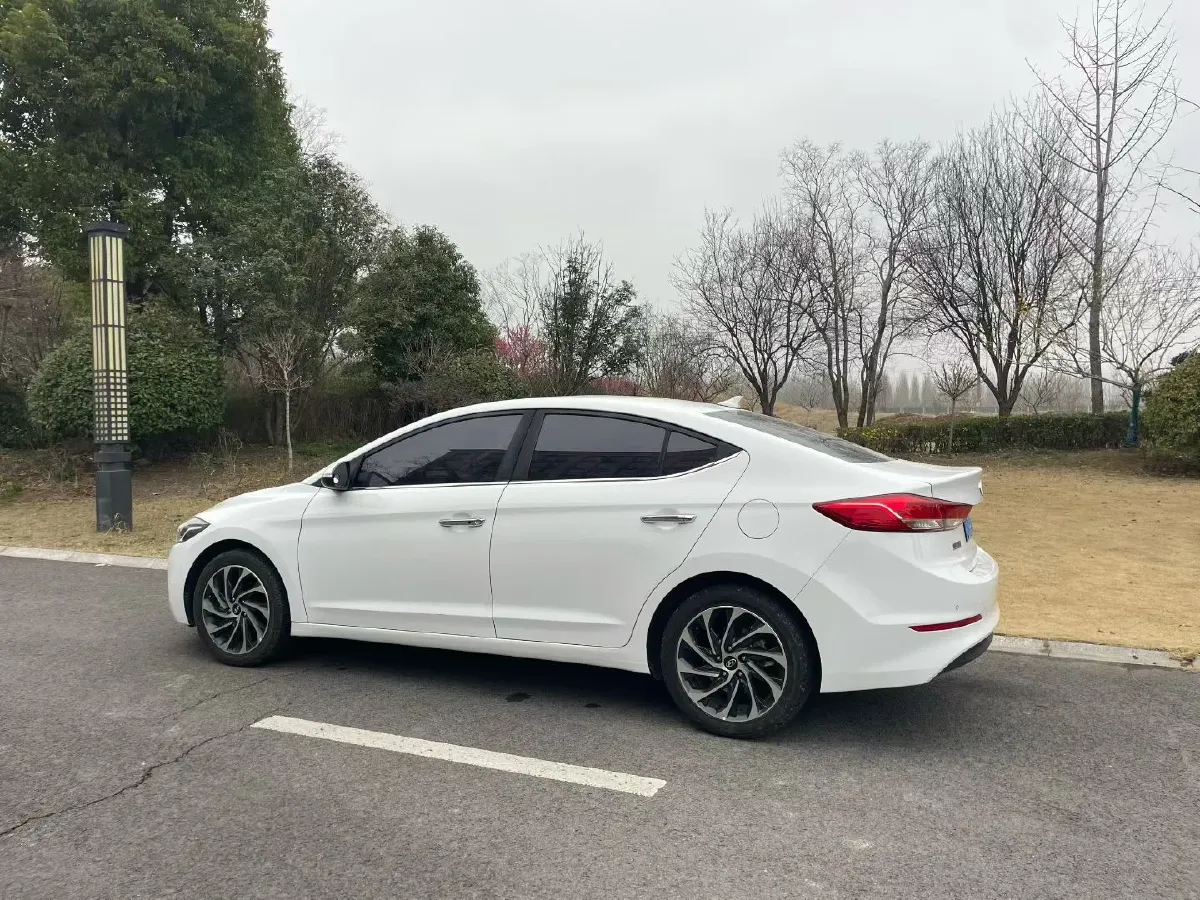 2019 Hyundai Elantra 1.5L 115HP L4 CVT,autocango,china used car exporter,china ev exporter,chinese used car exporter,chinese used ev exporter
