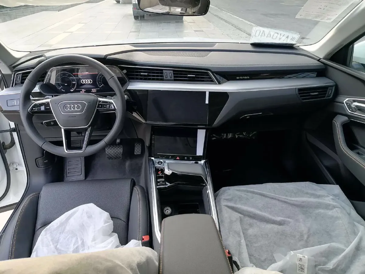 2021 Audi e-tron BEV 96.7KWH,autocango,china used car exporter,china ev exporter,chinese used car exporter,chinese used ev exporter