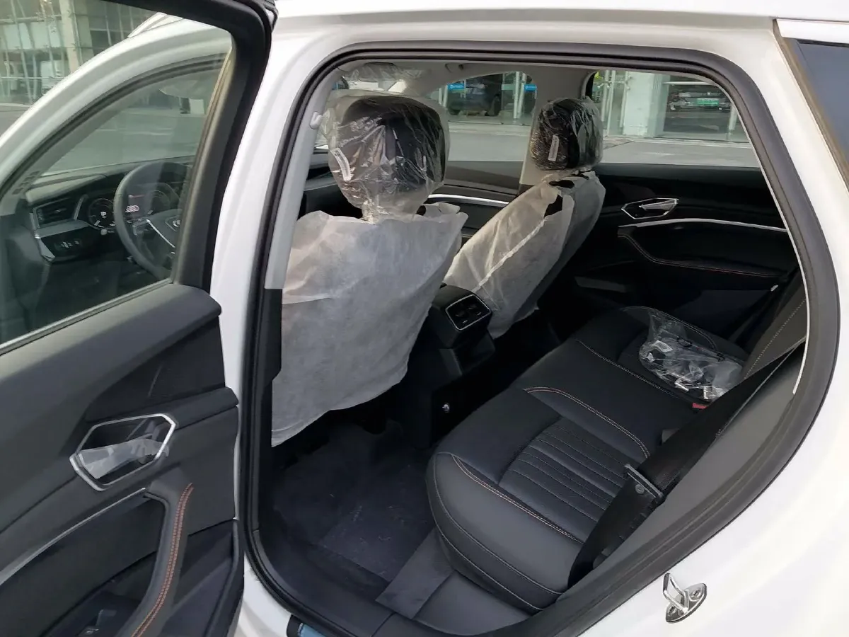 2021 Audi e-tron BEV 96.7KWH,autocango,china used car exporter,china ev exporter,chinese used car exporter,chinese used ev exporter