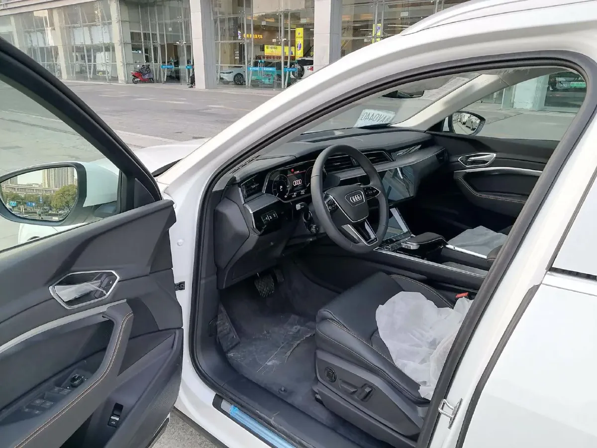 2021 Audi e-tron BEV 96.7KWH,autocango,china used car exporter,china ev exporter,chinese used car exporter,chinese used ev exporter