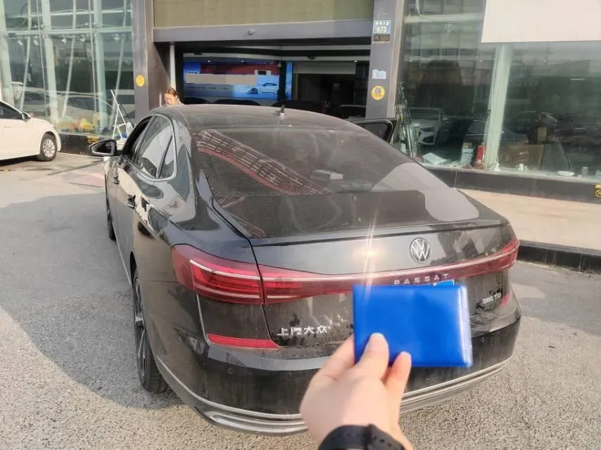 2025 Volkswagen Passat 2.0T 220HP L4 7DCT,autocango,china used car exporter,china ev exporter,chinese used car exporter,chinese used ev exporter