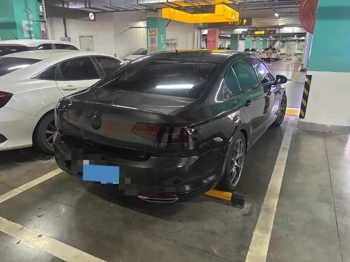 2019 Volkswagen Magotan 2.0T 186HP L4 7DCT,autocango,china used car exporter,china ev exporter,chinese used car exporter,chinese used ev exporter