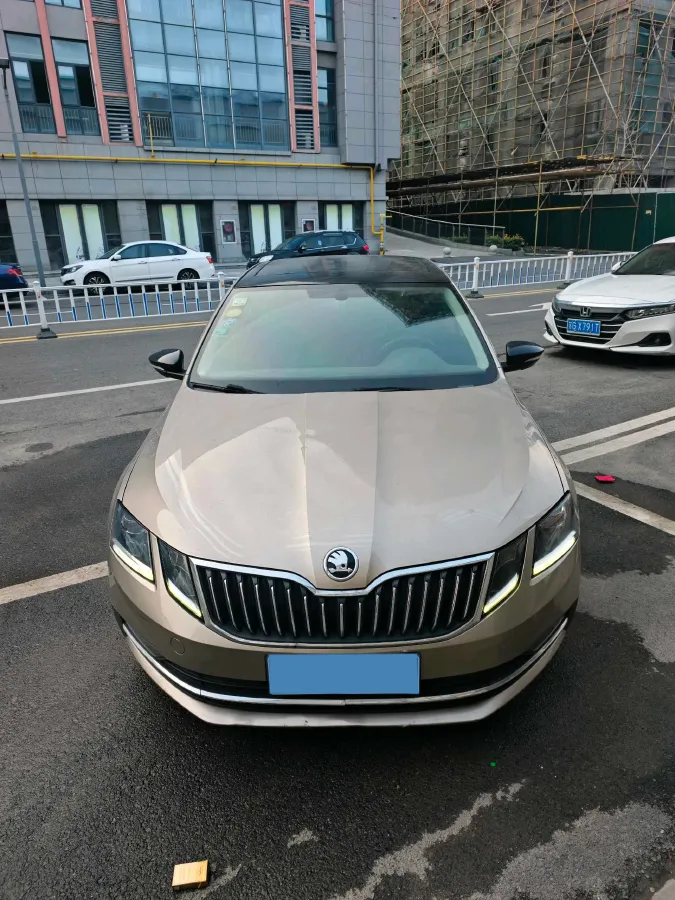 2018 Skoda Octavia 1.4T 150HP L4 7DCT,autocango,china used car exporter,china ev exporter,chinese used car exporter,chinese used ev exporter